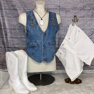 Vinci County Cropped Denim Vest